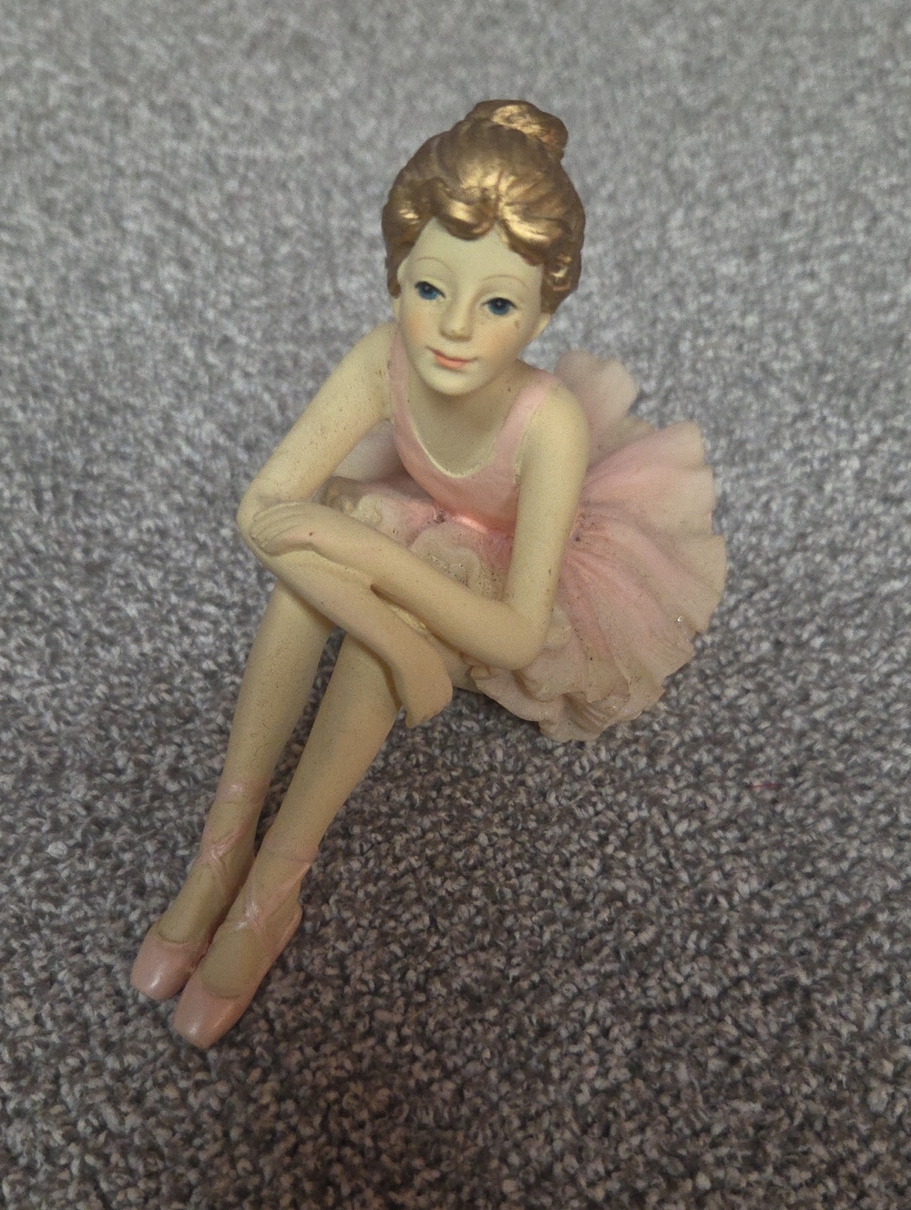 DEZI Hand-Painted Porcelain Ballerina Figurine in Cream and Gold